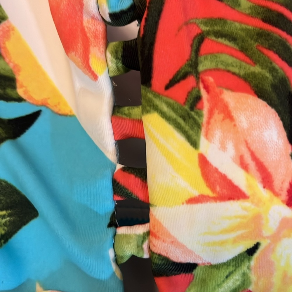 Jantzen Tropical Print One Piece Swimsuit - Picture 8 of 9